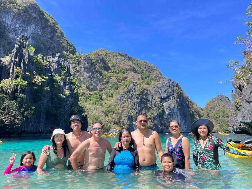 EL NIDO: Private Island Hopping Tour A with BUFFET LUNCH - 7 Commandos Beach gives you an easy first swim
