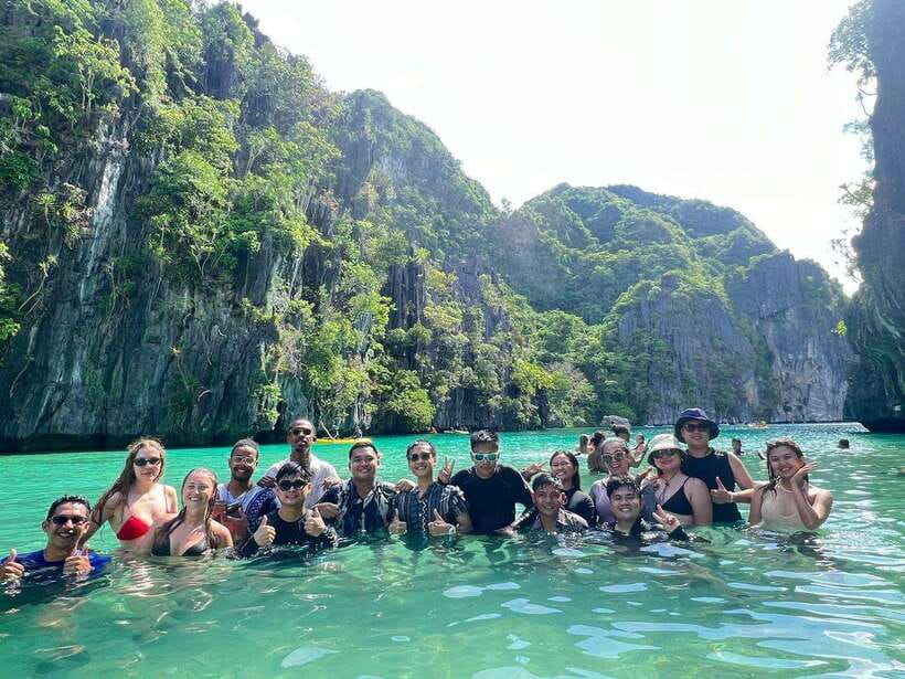 EL NIDO: Private Island Hopping Tour C w/BUFFET LUNCH - Hidden Beach rewards strong swimmers
