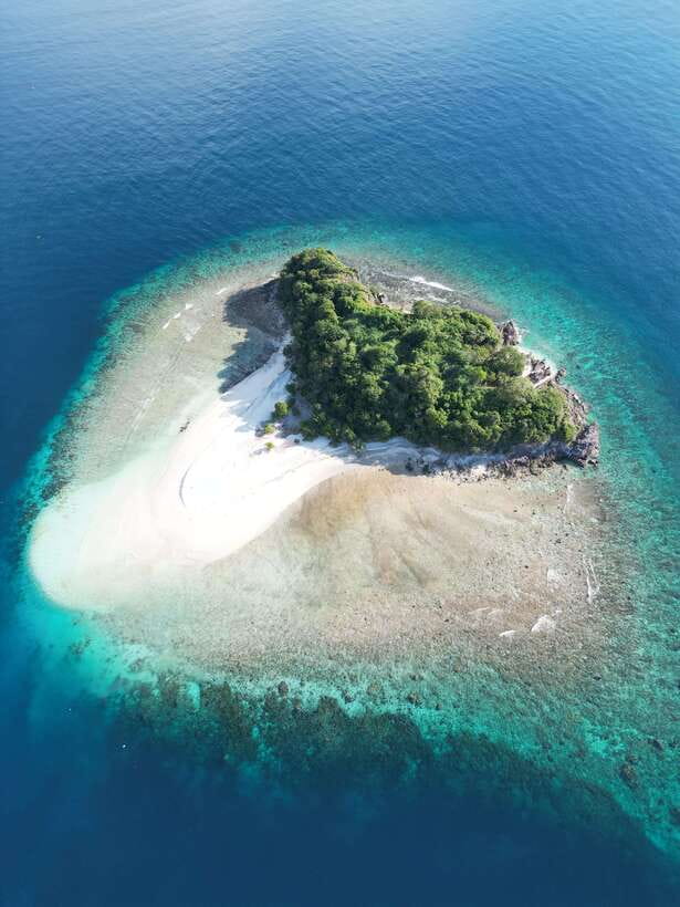 El Nido to Coron: 3-Day 2-Night Island-Hopping Expedition - Native huts, shared facilities, and the comfort question