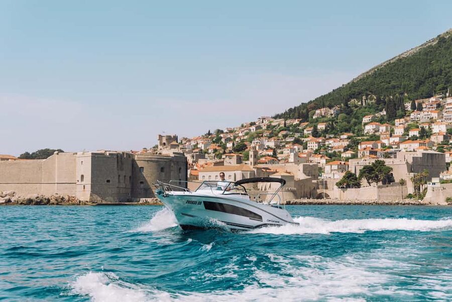 Elaphite Islands: Private boat tour (Cap Camarat 7.5wa) - What the private format really changes