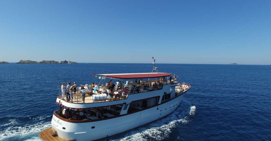 Elaphiti Islands: Full-Day 3-Island Tour with Lunch - What the $74 price really covers