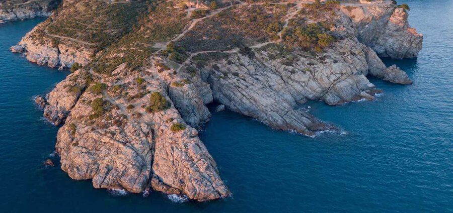 Explore the Medes Islands & Discover the Magic of Estartit! - Seeing the Medes Islands below the surface