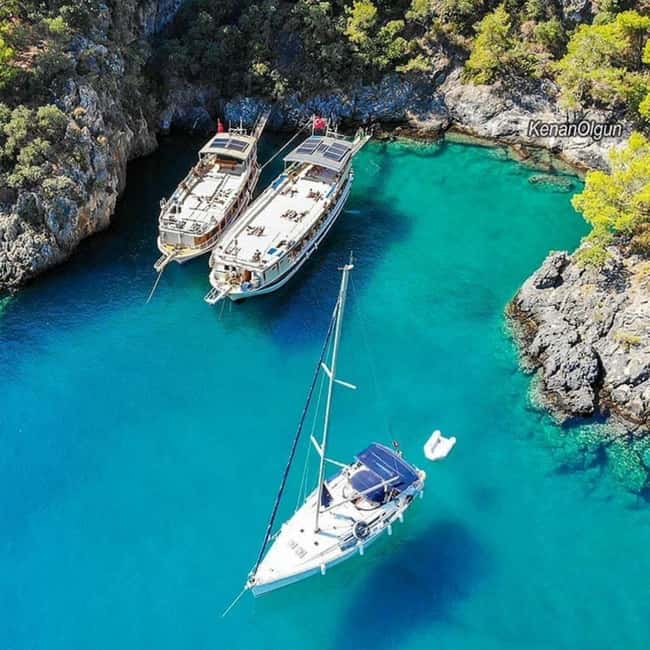 Fethiye: 12 Islands Boat Tour, Lunch Included, Hotel Transfers - Red Island and the first look at the coast