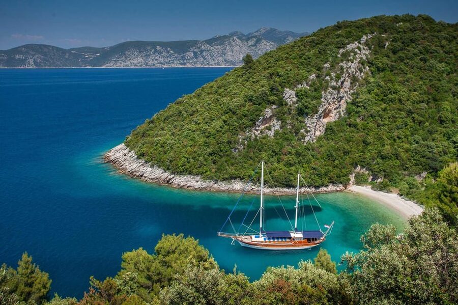 Fethiye: 12 Islands Boat Tour with Lunch and Hotel Pickup - What this Fethiye boat day is really like