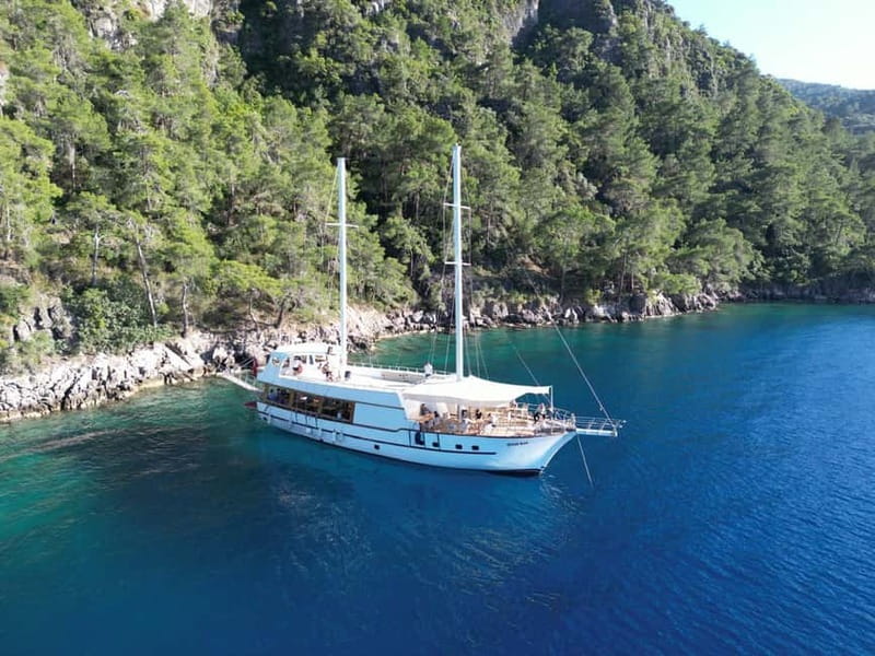 Fethiye: 12 Islands Boat Tour with Lunch and Transfer Option - Sea conditions, comfort, and who should skip it