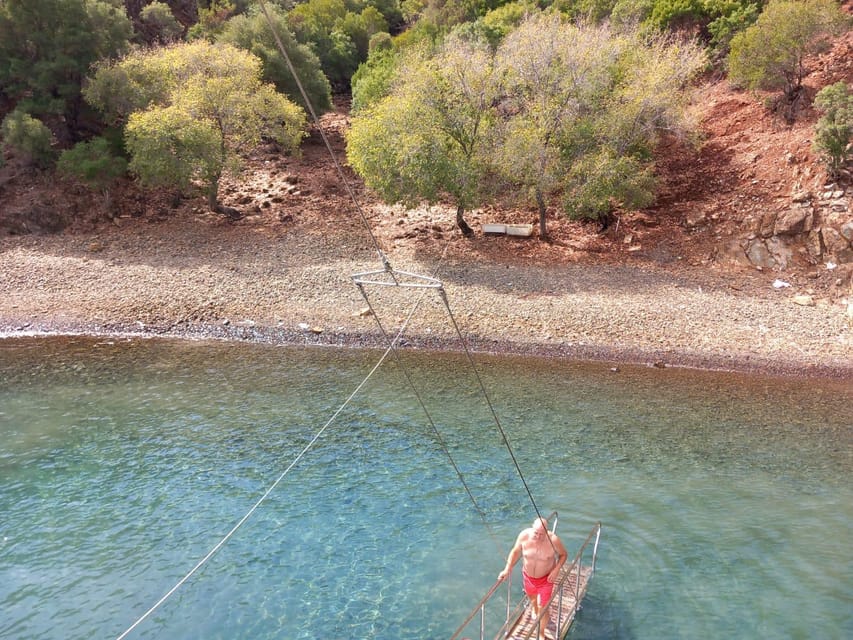 Fethiye: Islands Boat Trip with Lunch and Hotel Transfer - Leaving Fethiye for the island coast