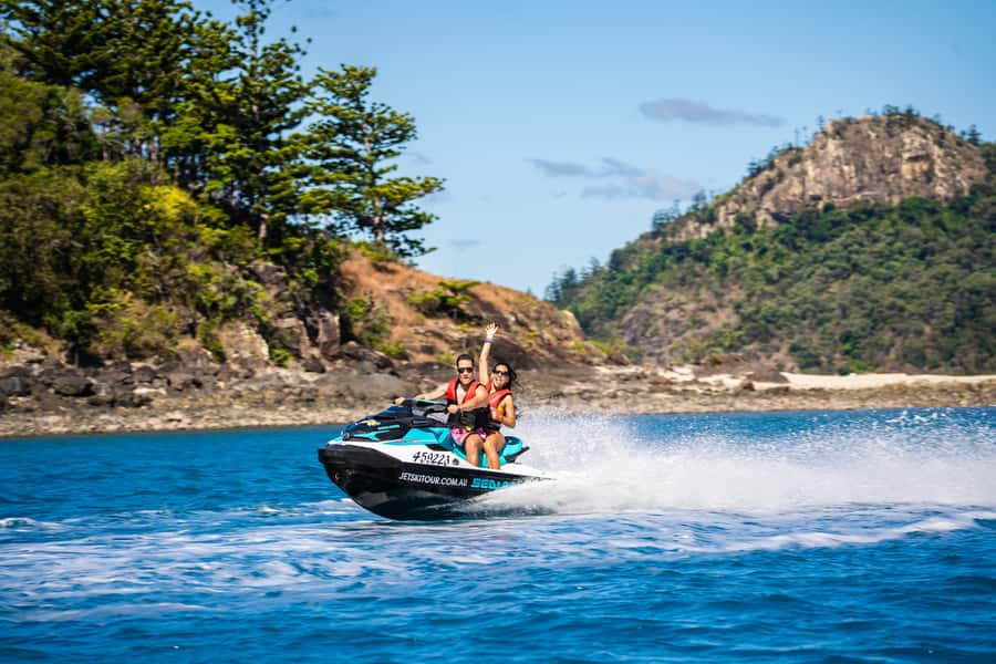 From Airlie Beach: Two-Island Safari - Daydream Island and the first stretch of open water