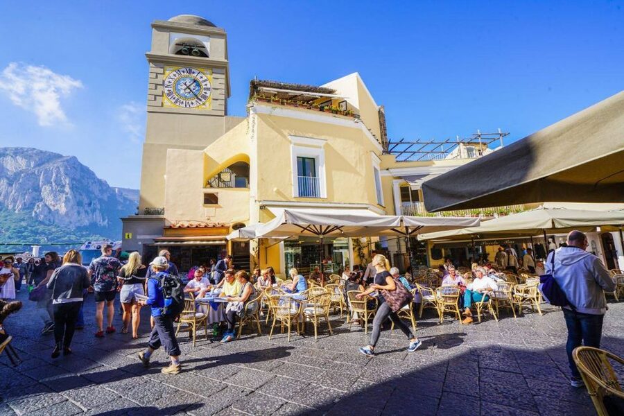 From Amalfi: Li Galli and Capri Islands Boat Tour - Swimming beside the Faraglioni
