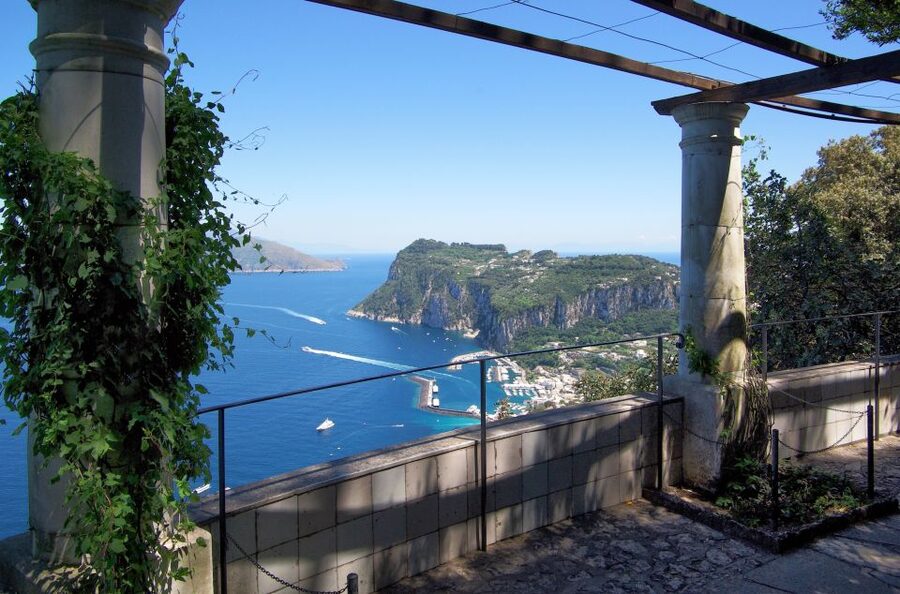 From Amalfi: Li Galli and Capri Islands Boat Tour - Li Galli on the return to Amalfi