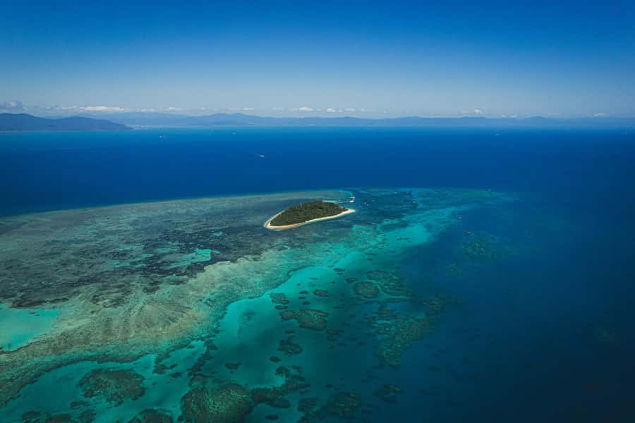 From Cairns: 2 Islands 1 day - Fitzroy & Green Islands - The 45-minute catamaran ride from Cairns