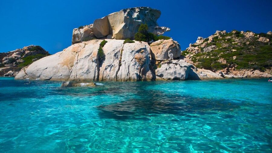 From Cannigione: Catamaran tour in La Maddalena Archipelago - Timing, meeting point and what to pack
