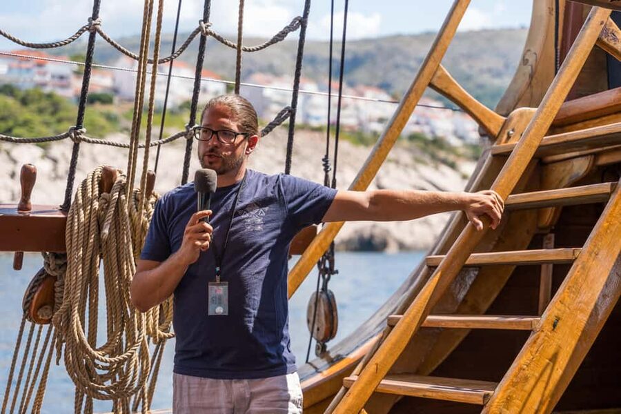 From Dubrovnik: Elaphiti Islands Galleon Cruise with Lunch - The sea journey and views of Dubrovnik