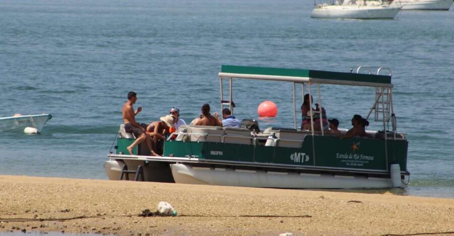 From Faro: 2-Island, 2-Stop Ria Formosa Catamaran Tour - Deserta Island gives you open beach time