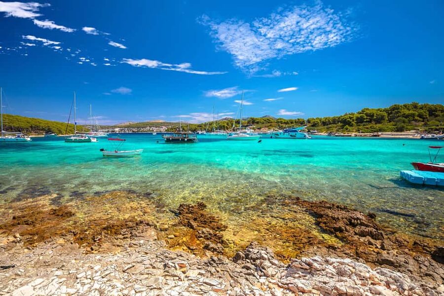 From Hvar: Blue Cave, Green Cave & 5 Islands Speedboat Tour - Palmižana and the Pakleni Islands close the loop