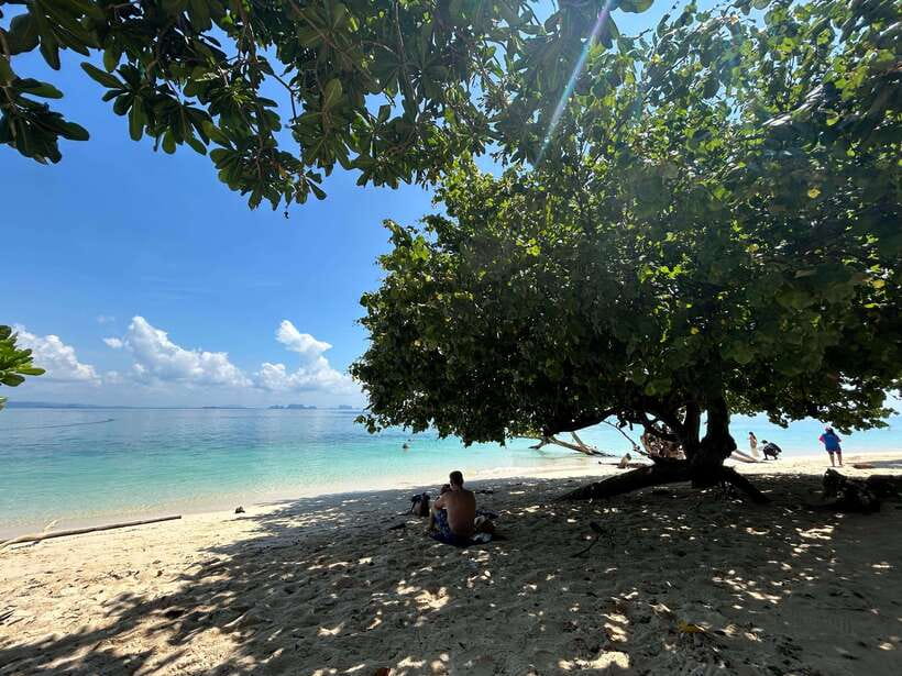 From Koh Lanta: 4 Islands Adventure- Emerald Cave&Koh Kradan - The guide and boat logistics deserve your attention