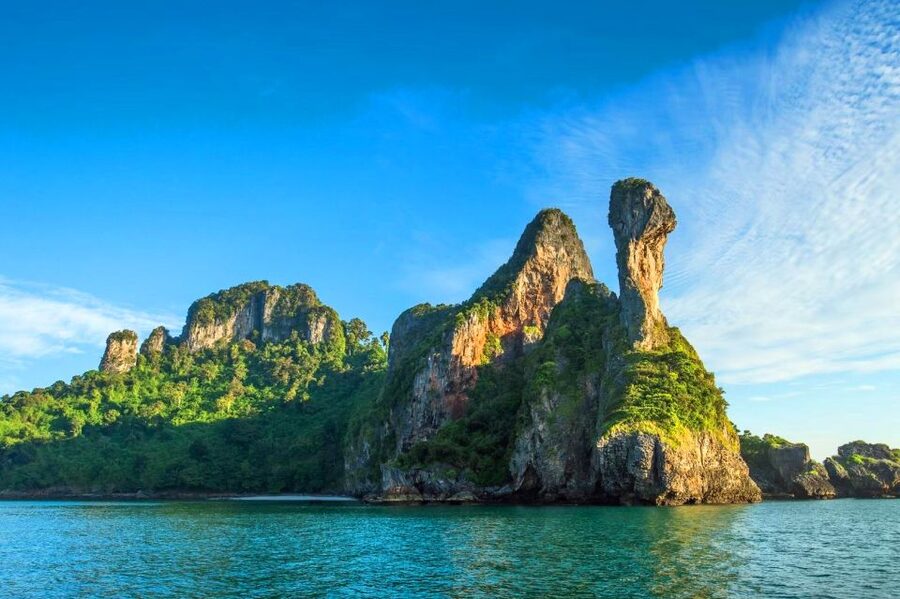 From Krabi: 4 Islands Snorkeling Tour by Speed Boat - Tup Island and the tide-made walking path
