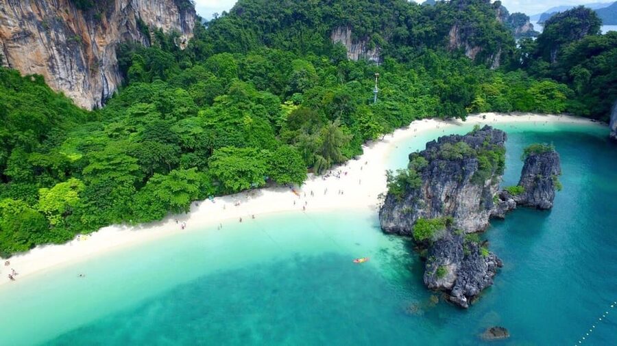 From Krabi: Hong Islands Day Trip by Speedboat with Lunch - Key points at a glance