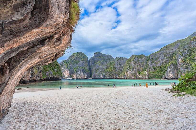 From Krabi: Maya Bay, Bamboo & Phi Phi Islands Day Tour - Monkey Beach and the limits of a photo stop