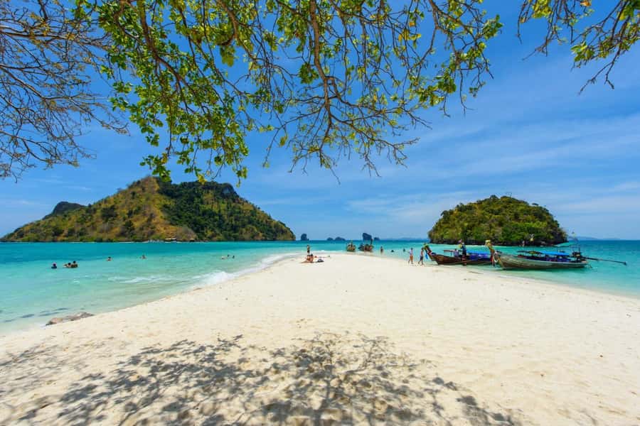 From Krabi: Phi Phi Early Bird & 4 Islands by Speedboat - Breakfast on the islands and the first sandbar stop