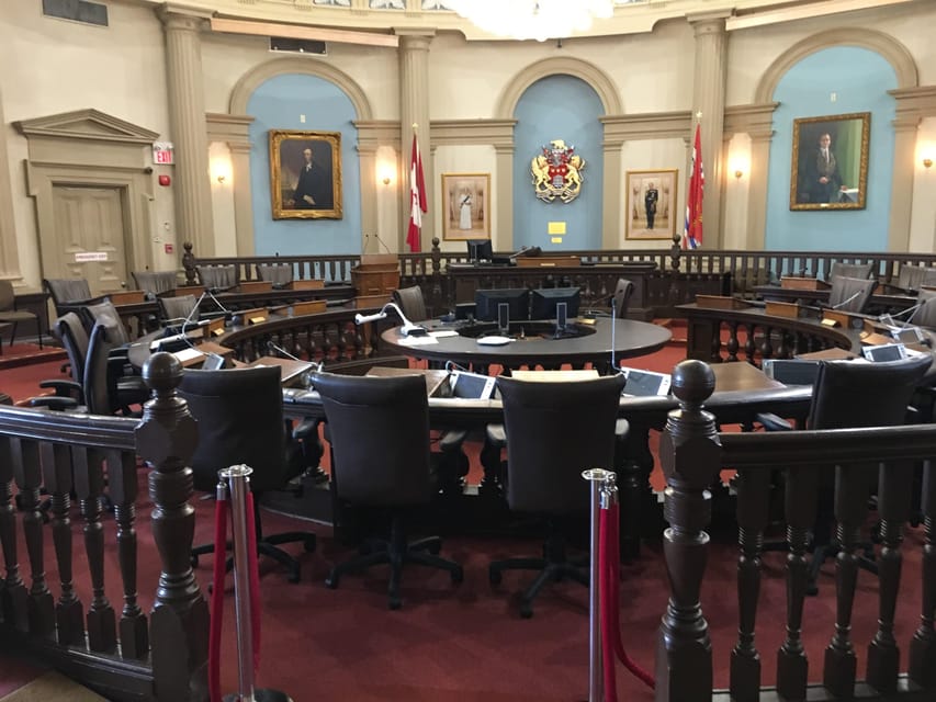 From Montreal: Kingston City Day Trip & 1000 Island Cruise - Who should book this Kingston day trip