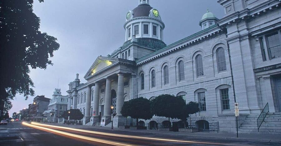 From Montreal: Kingston City Day Trip & 1000 Island Cruise - From Montreal to Kingston by road