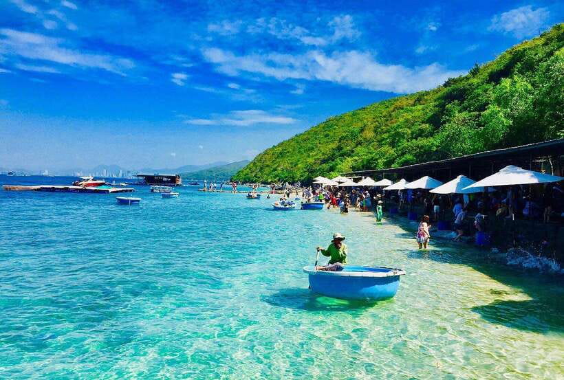 From Nha Trang: 3-Island Deluxe Tour with Lunch - Leaving Nha Trang for Tranh Island