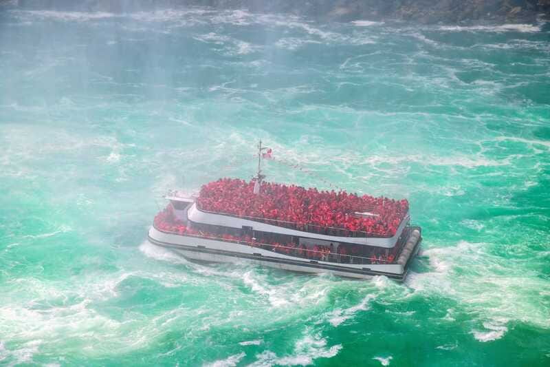 From NYC: Niagara Falls & 1000 Islands 3-Day Tour - The Maid of the Mist after dark