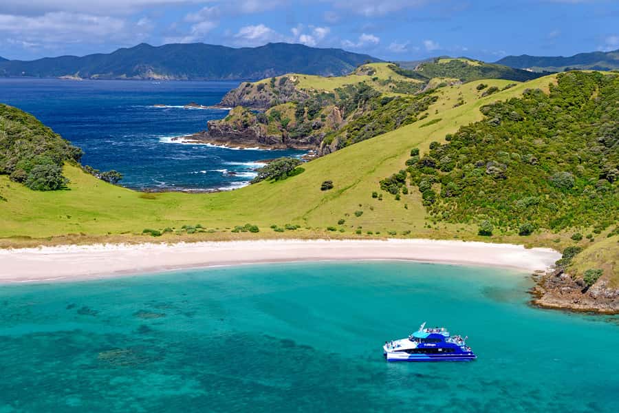 From Paihia: Full-Day Bay of Islands Cruise - The Cream Trip route from Paihia