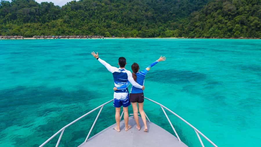 From Phuket or Khaolak: Surin Islands Day Trip - Mae Yai Gulf and Tao Gulf