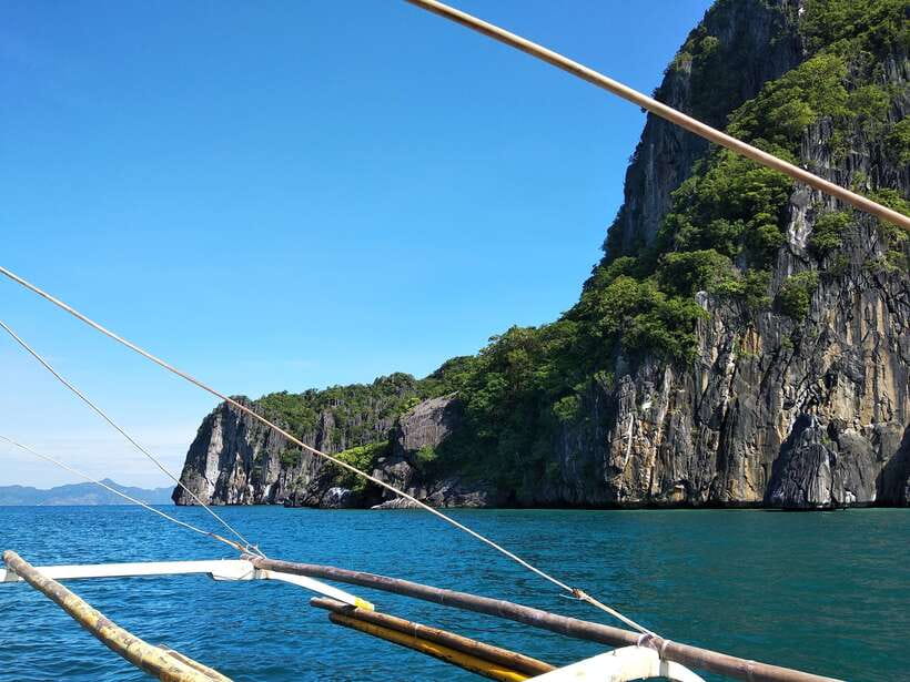 From Puerto Princesa: Day Trip to El Nido and Island Hopping - Seven Commandos Beach and the midday meal
