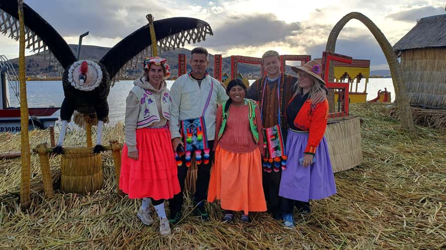 From Puno: 3-Hour Uros Floating Islands Tour - The second island and its wide lake views
