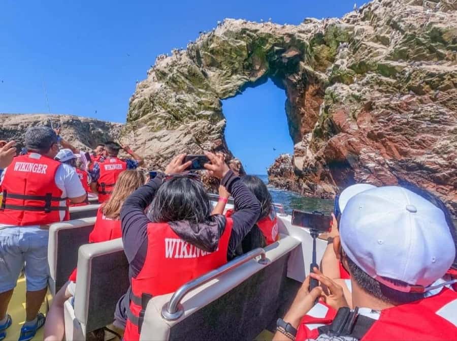 From San Martin Port: Ballestas Islands Tour in Paracas - What the two-hour boat ride feels like