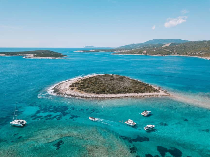 From Split: Blue Cave & 5 Islands Amazing Speedboat Tour - Stiniva Cove and the south side of Vis