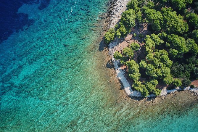 From Split: Half-Day Blue Lagoon and 3 Islands Boat Tour - Maslinica on Šolta: a short look at island tradition