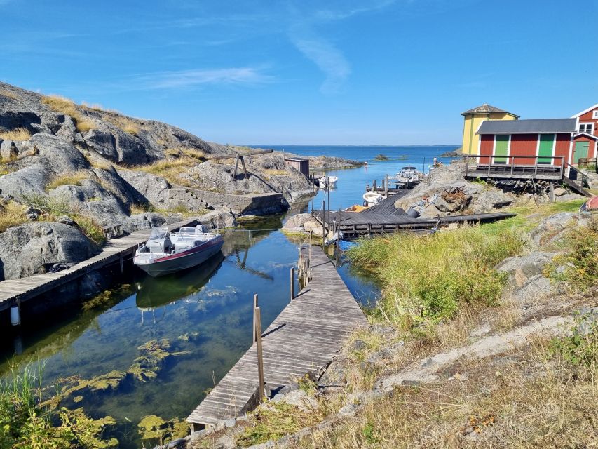From Stockholm: Archipelago Hike to Landsort Lighthouse - Cold War traces among the rocks