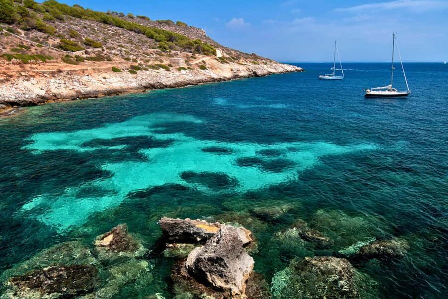 From Trapani: Egadi Islands Tour by RIB to Favignana and Levanzo with Lunch - Grotta degli Innamorati adds a quieter stop