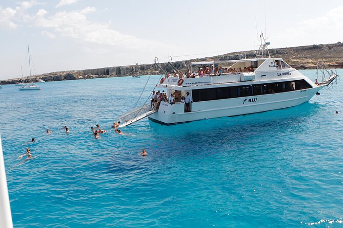 From Trapani: Egadi Islands tour with lunch on board - The 40-minute crossing from Trapani