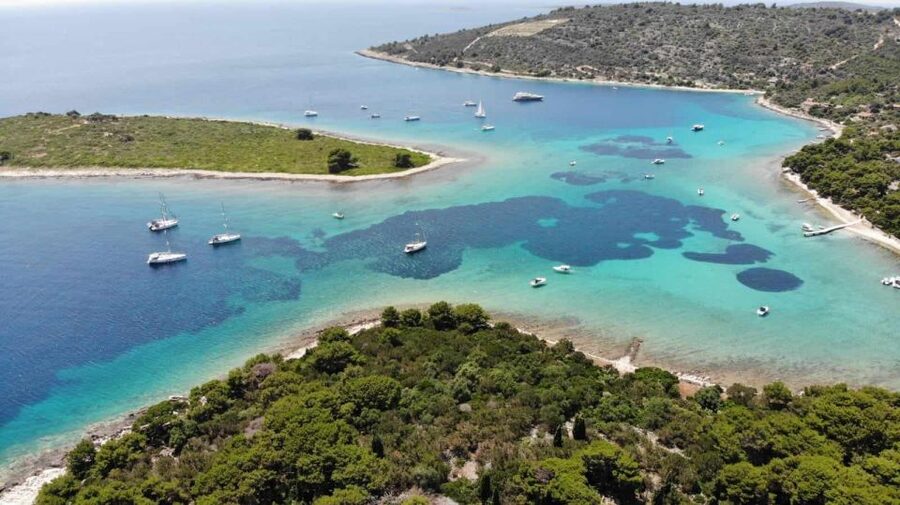 From Trogir: 3 islands half day tour with Blue Lagoon - One hour in Maslinica on Šolta