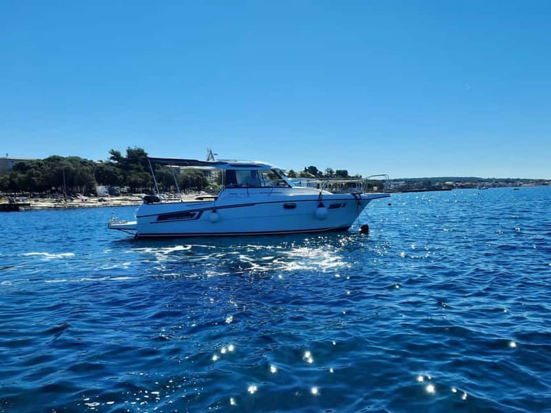 From Zadar: Islands Boat Tour with Drinks - Boat comfort, pace, and weather