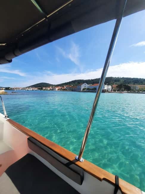 From Zadar: Islands Boat Tour with Drinks - Who should book this outing