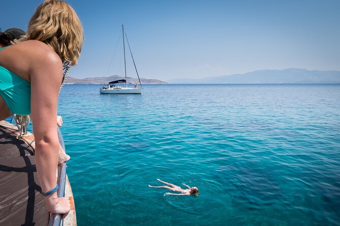 Full Day Boat Cruise to 3 Islands with optional pickup - Who will enjoy this day most