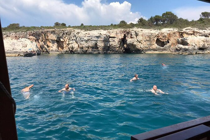 Full-Day Boat Tour of the Medulin Archipelago from Medulin - Two hours on sandy Levan Island