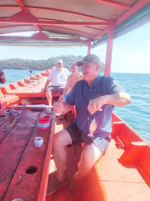Full Day City Tour with A Boat Trip to 2 Islands - The beach BBQ with seafood, meat, and fruit