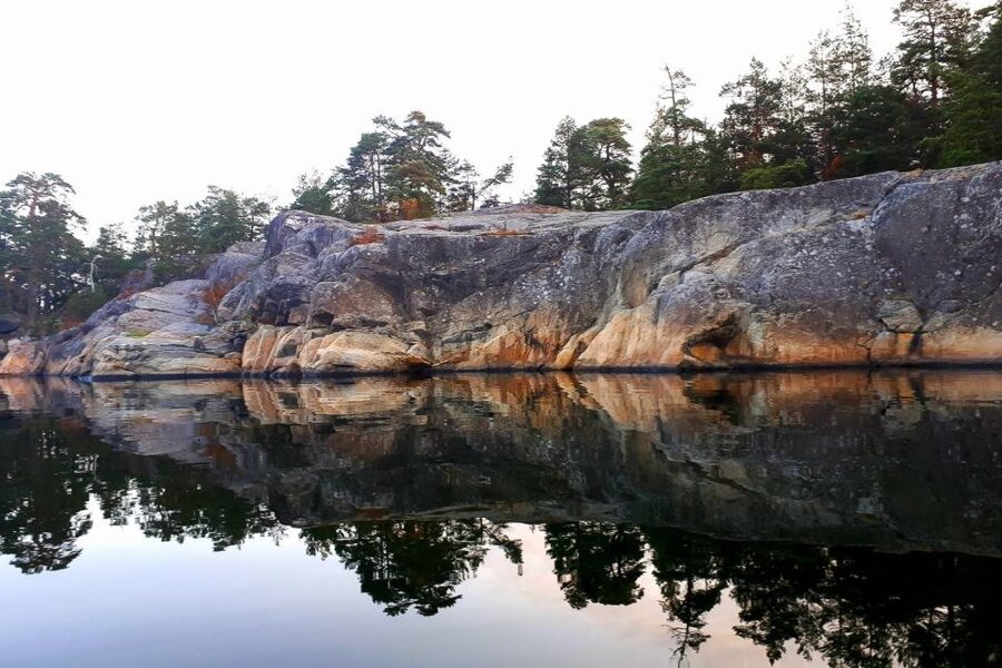Full-Day Stockholm Archipelago Sailing Tour - Leaving Stockholm Behind at Vaxholm