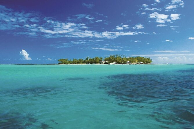 Full Day Tour 5 Island to Ile Aux Cerfs Incl. Lunch and Transfer - Ile aux Aigrettes and the lighthouse at Ile aux Phare