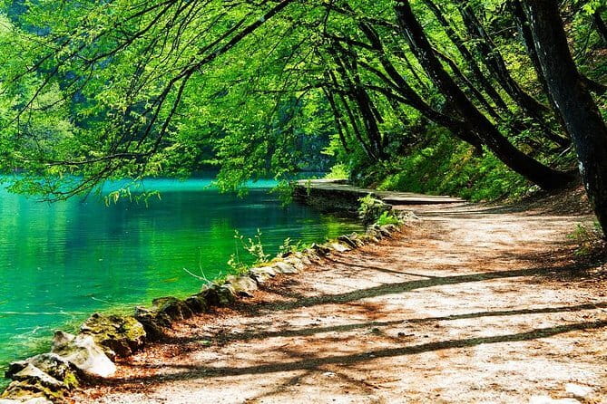 Full-Day Tour in Blue Cave and 5 Islands - All included - Stiniva Cove on Vis