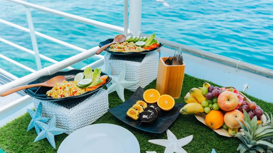 Gili Trawangan: 3 Gili Islands Turtle Snorkel Cruise w/ BBQ - Who should book this trip