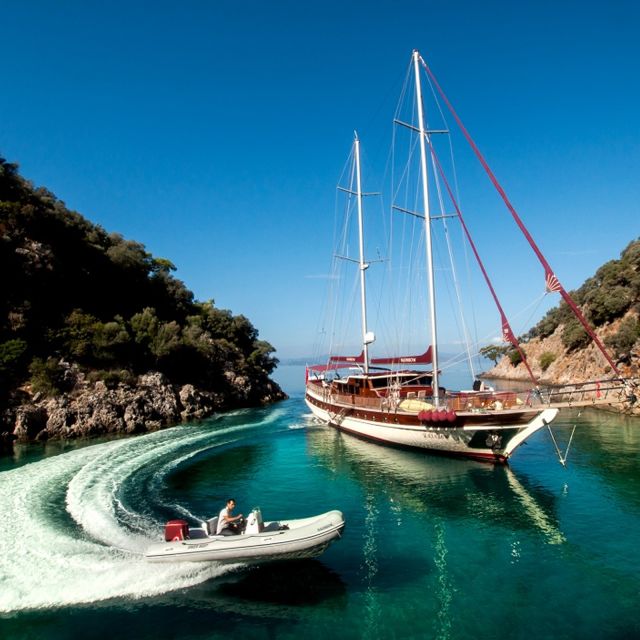 Gocek: 12 Islands Boat Trip - Yassıca Island: the first swim of the day