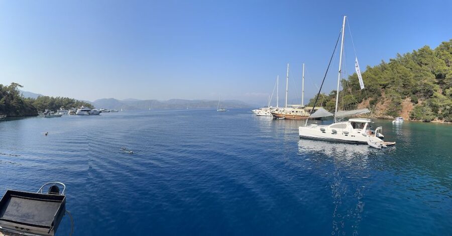 Gocek: Yacht Trip and 12 Island Full-Day Tour with Lunch - Aquarium Bay is about the water