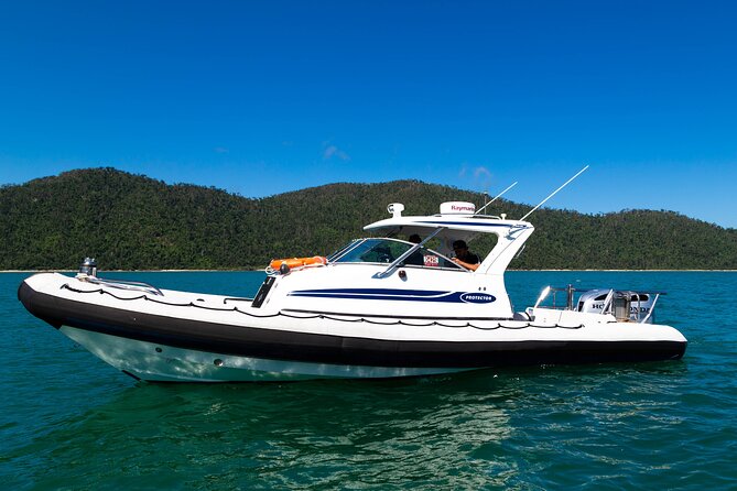 Great Barrier Reef and Whitsunday Islands Tour - The price and the value of the short flight